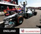 Нико Росберг празднует свою победу в Гран-при Великобритании 2013
